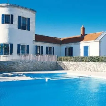 Apartment Avec Piscine - Vue