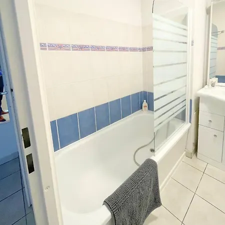 Avec Piscine - Vue Apartment La Chaume
