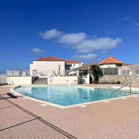 Avec Piscine - Vue La Chaume