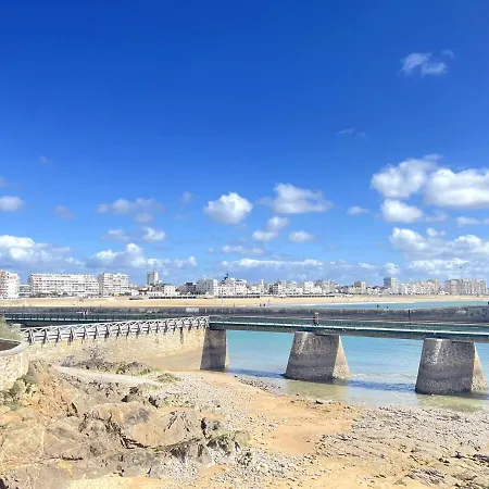 Avec Piscine - Vue La Chaume