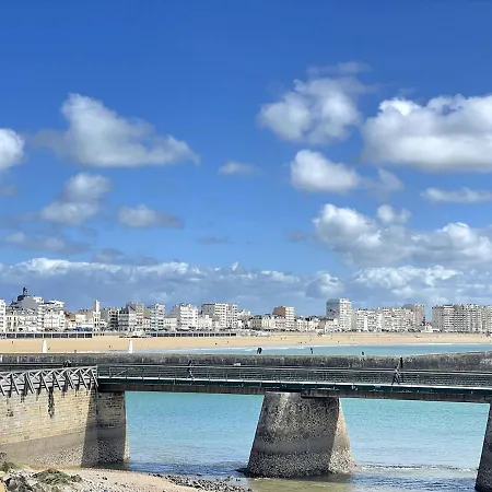 Avec Piscine - Vue La Chaume