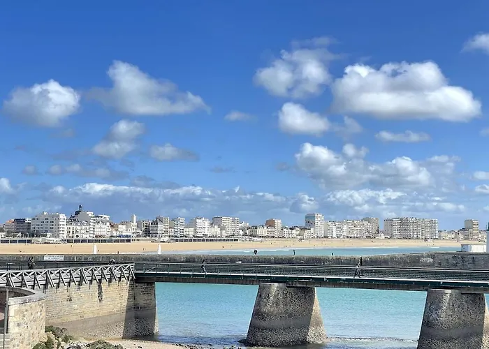 Avec Piscine - Vue Les Sables-dʼOlonne